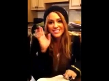 MileyWorld - Merry Christmas !!_) 227 - MileyWorld - Merry Christmas 2010 - Captures