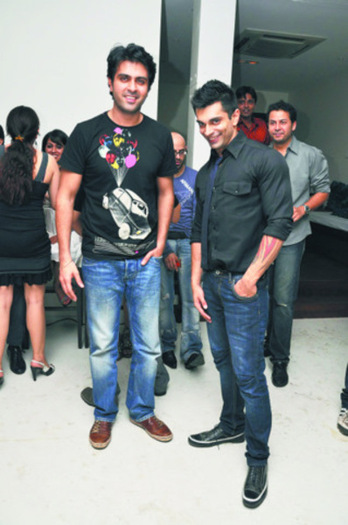 89305_614874_HARMAN%20BAWEJA%20AND%20KARAN%20SINGH%20GROVER[1]