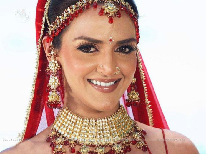 21653-esha-deol