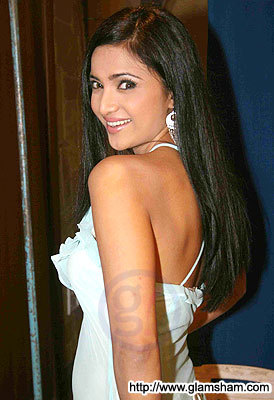 iqraar_prees6 - Shilpa Anand
