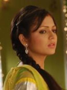 1-7606736-1766-t - Drashti Dhami