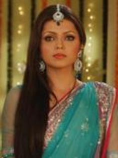 1-7620876-1266-t - Drashti Dhami