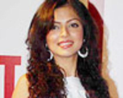 3bororplus-gold-awards-night-38-s - Drashti Dhami