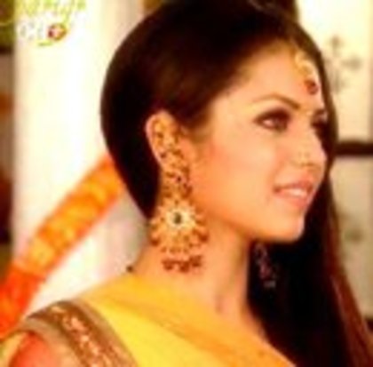 268330_216838435022052_143465355692694_602895_2222019_s - Drashti Dhami