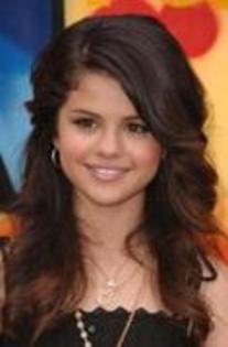 locul 1:prea frumoasa Selena Gomez - 0-top 10 cele mai frumoase vedete de la disney-0