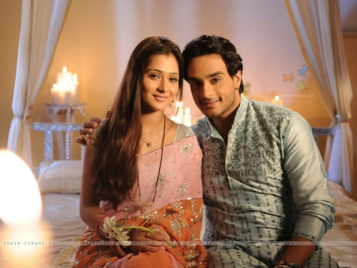 33351-lovely-couple-alekh-and-sadhna[1]