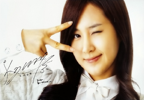 23061241_ONPGPVZWY - Yuri