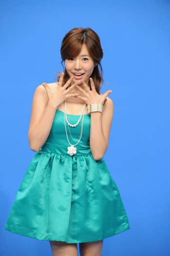 23061506_QSTBTGNWU - Sunny