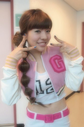 23061561_GHTUMPXOA - Sunny