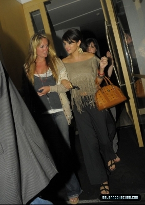 normal_selena-gomez-002 - 07-05-11  Selena Gomez leaving Nobu Restaurant in London