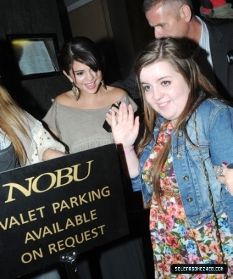 normal_selena-gomez-044 - 07-05-11  Selena Gomez leaving Nobu Restaurant in London