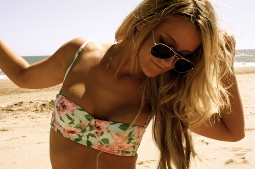 On the Beach - x-About Me-x