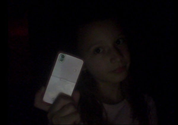 Me And My Phone[pe la 3-4 noapea,nu e tarziu]=]]