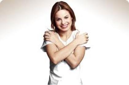 images (4) - Stephany Brito