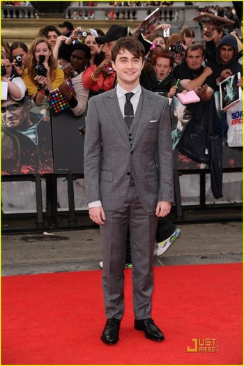 daniel-radcliffe-hp-premiere-01