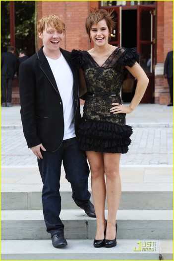emma-watson-rupert-grint-photocall-04