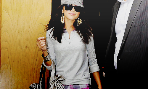 tumblr_lo05peqTza1qlk180o1_500