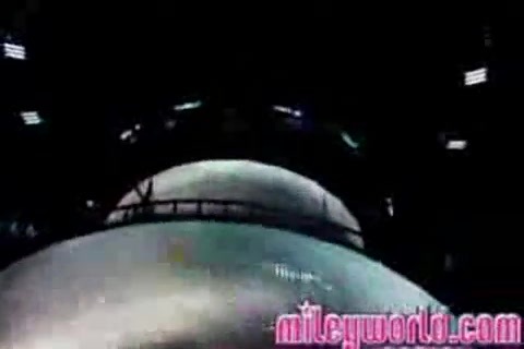 mileyWorld - Miley singing with Nick [Live] (65) - MileyWorld - Miley singing with Nick Jonas live - Captures 1
