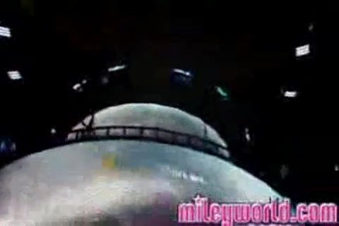 mileyWorld - Miley singing with Nick [Live] (67) - MileyWorld - Miley singing with Nick Jonas live - Captures 1