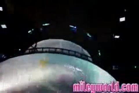 mileyWorld - Miley singing with Nick [Live] (68) - MileyWorld - Miley singing with Nick Jonas live - Captures 1