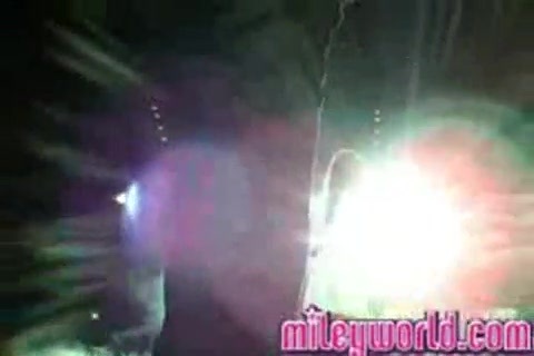 mileyWorld - Miley singing with Nick [Live] (496)