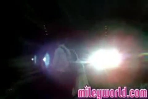 mileyWorld - Miley singing with Nick [Live] (622)