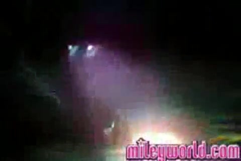 mileyWorld - Miley singing with Nick [Live] (900)