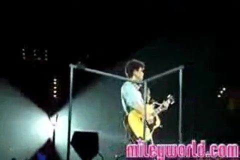 mileyWorld - Miley singing with Nick [Live] (1186)