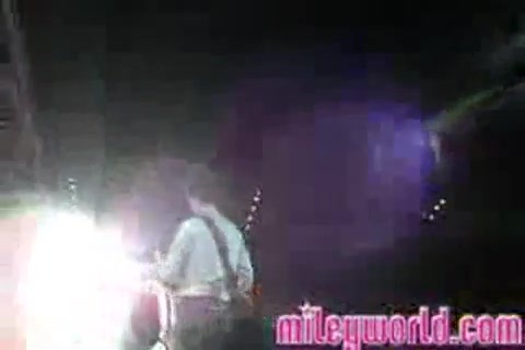 mileyWorld - Miley singing with Nick [Live] (1203)