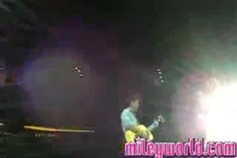 mileyWorld - Miley singing with Nick [Live] (1358)