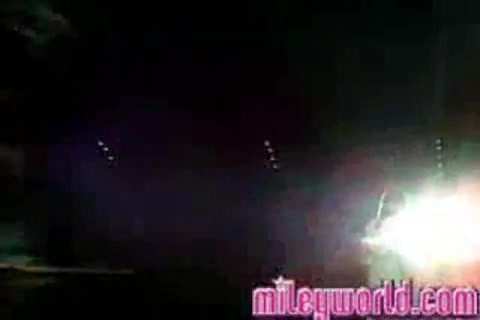 mileyWorld - Miley singing with Nick [Live] (1429)