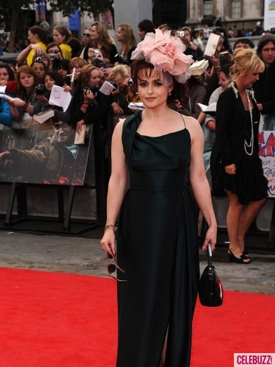 Harry-Potter-And-The-Deathly-Hallows-Part-2-World-Film-Premiere-435x580