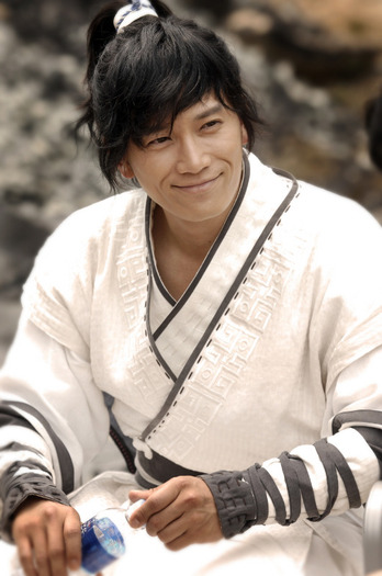 20100625170791_7 - poze din kim suro