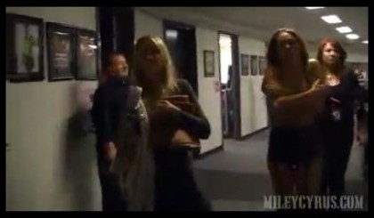 bscap0008 - Miley Backstage gypsy heart tour with her mom