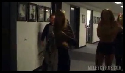 bscap0009 - Miley Backstage gypsy heart tour with her mom