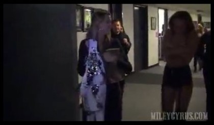 bscap0011 - Miley Backstage gypsy heart tour with her mom