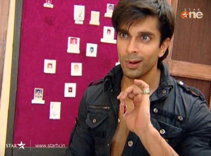 KWJkQ - DILL MILL GAYYE KaSh As ArSh Jail Scene Kapz