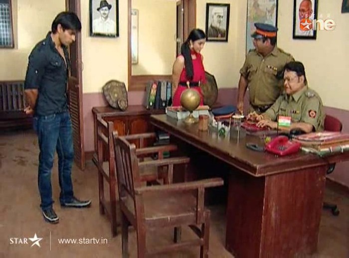 nT1Xz - DILL MILL GAYYE KaSh As ArSh Jail Scene Kapz
