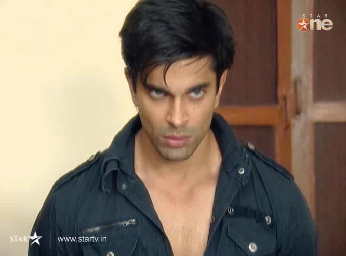 pnI7H - DILL MILL GAYYE KaSh As ArSh Jail Scene Kapz