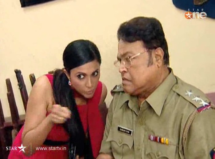 fAPGS - DILL MILL GAYYE KaSh As ArSh Jail Scene Kapz