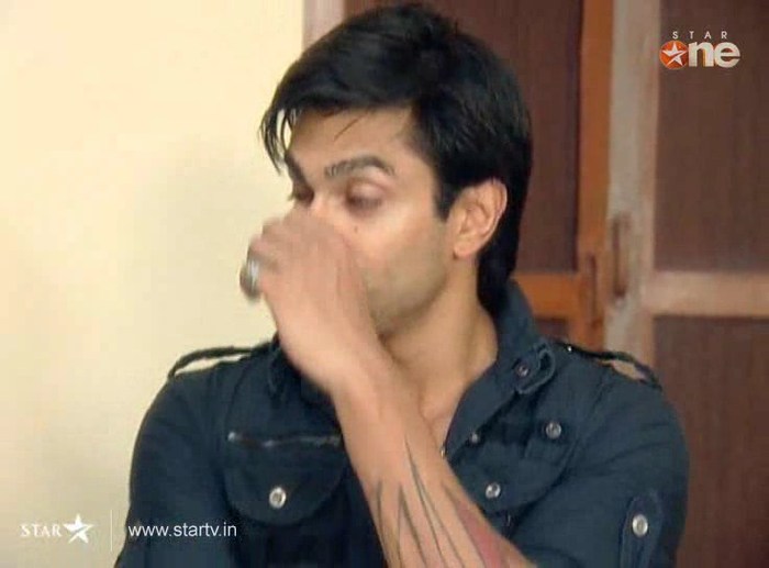 WZ8BT - DILL MILL GAYYE KaSh As ArSh Jail Scene Kapz