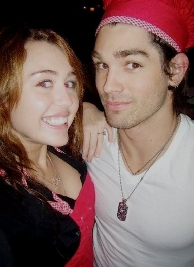 miley-cyrus-myspace-pictures_2525288252529 - With Justin Gaston