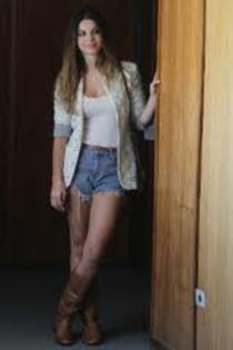 images (1) - Stephany Brito