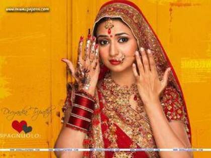 juknzhfveaqhnubocop2 - Divyanka Tripathi frumusete rara