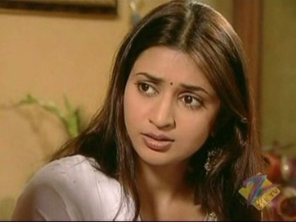 unnctxgysjhnjlhhzem2 - Divyanka Tripathi frumusete rara