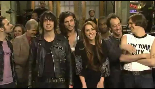 bscap0006 - Miley With The Strokes on SNL