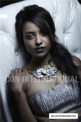 InStyle-photoshoot-marked-katerina-graham-11378628-266-399 - album katerina graham