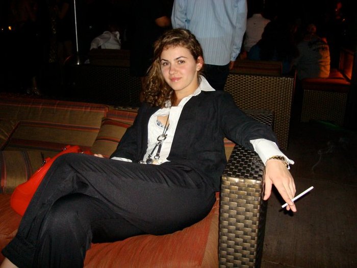 180897_1634343138301_1228355852_31619962_4313492_n - mihaela barlutiu