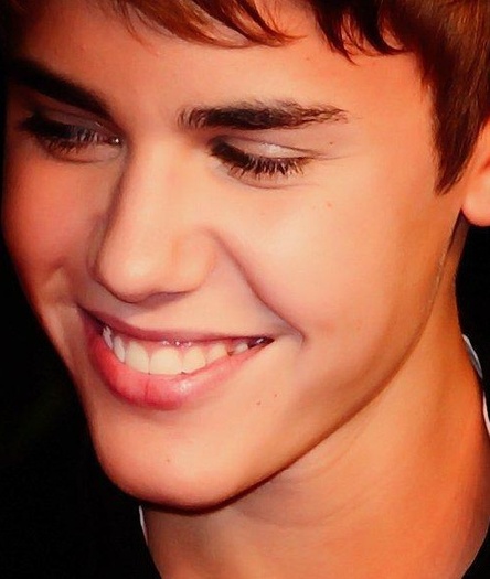face-Justin-Bieber