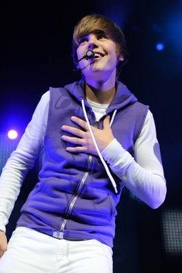 Justin-Bieber-heart